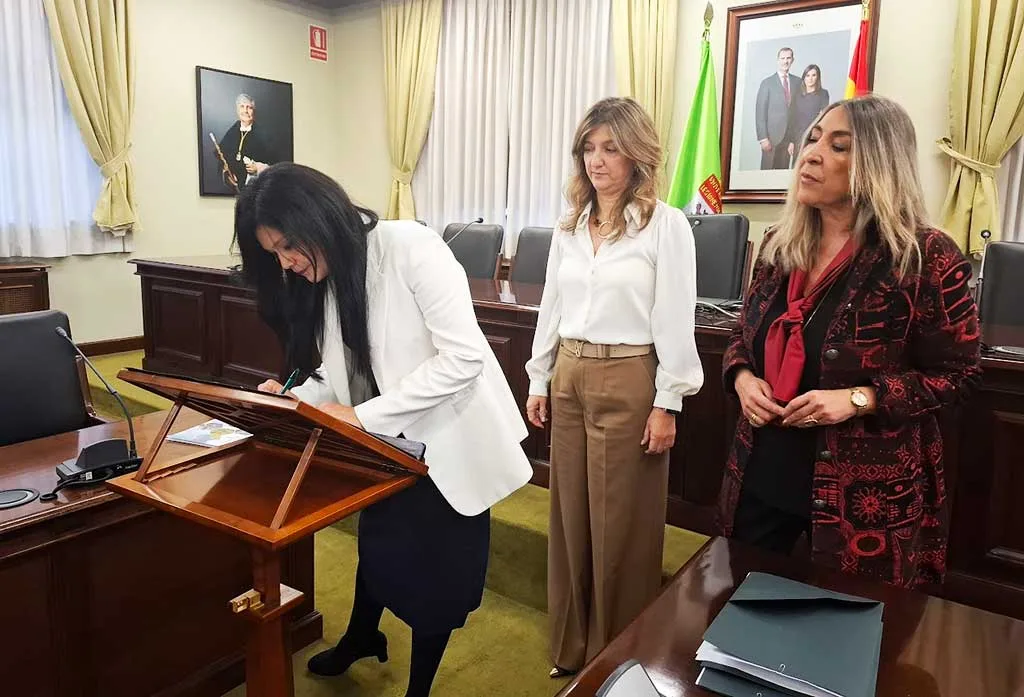 La nueva directora de la Escuela de Minas anuncia una estrategia orientada a actualizar titulaciones como Ingeniería de Geotecnologías y Topografía del Campus de Ponferrada