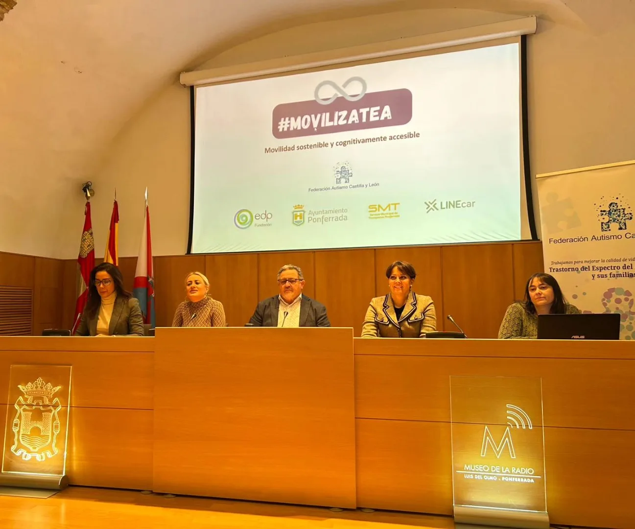 Ponferrada facilita el uso del transporte urbano a personas con autismo