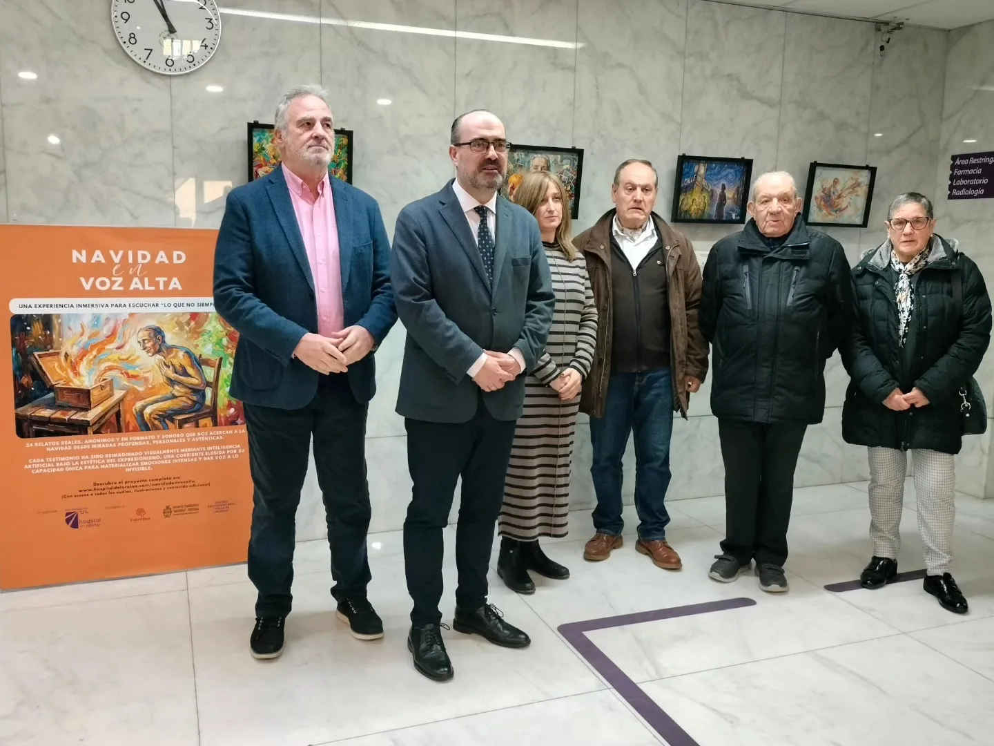 El alcalde de Ponferrada visita el Hospital de la Reina para conocer el proyecto “Navidad en voz alta”