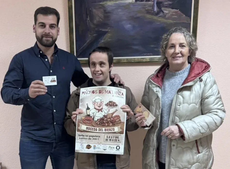Ana María de Celis Uría recibe el premio de 300€ de las Jornadas de Pinchos de Matanza de Noceda del Bierzo