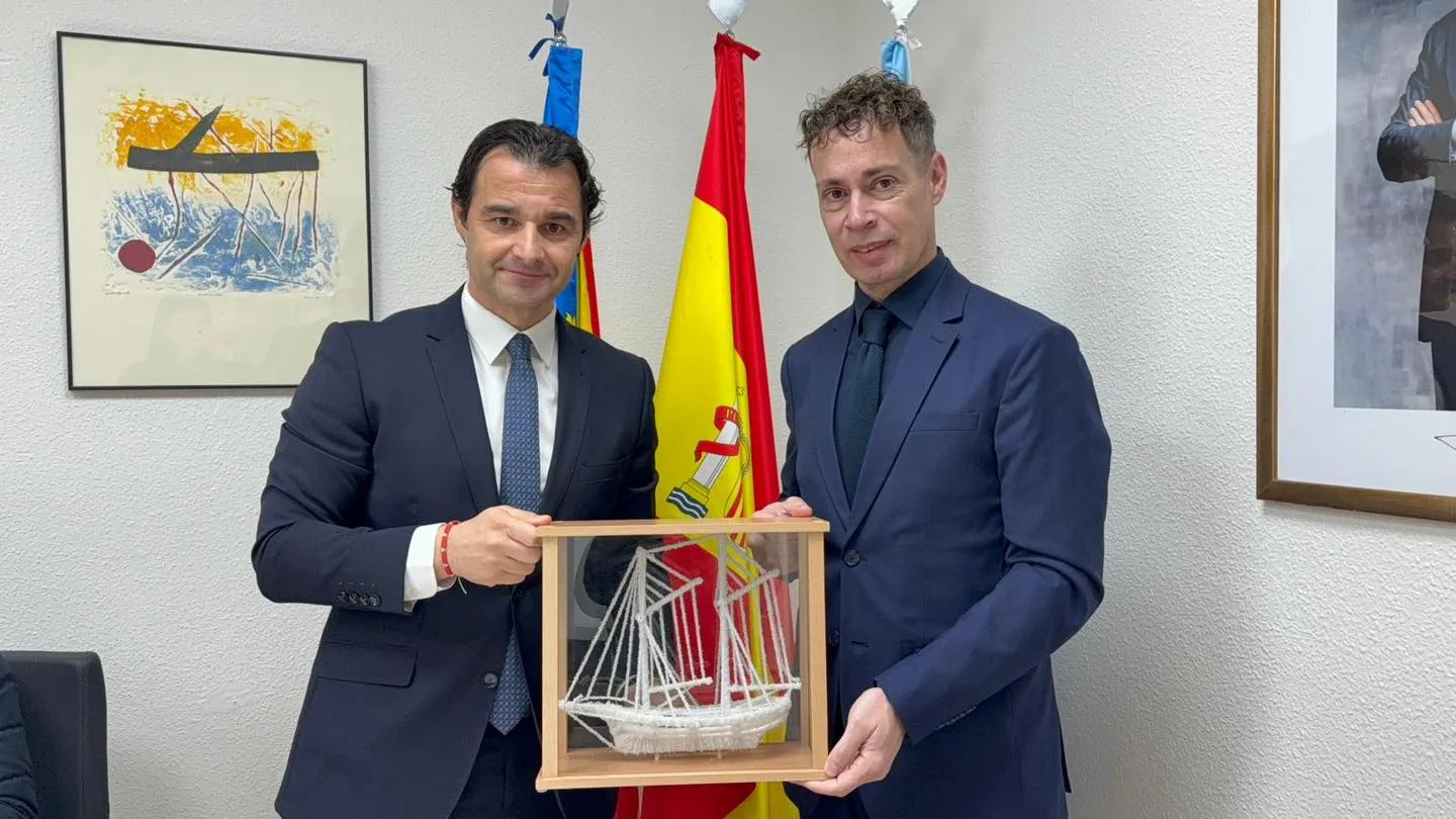 Villablino homenajea en Torrevieja a la comunidad caboverdiana en el 50 aniversario de su llegada a Laciana