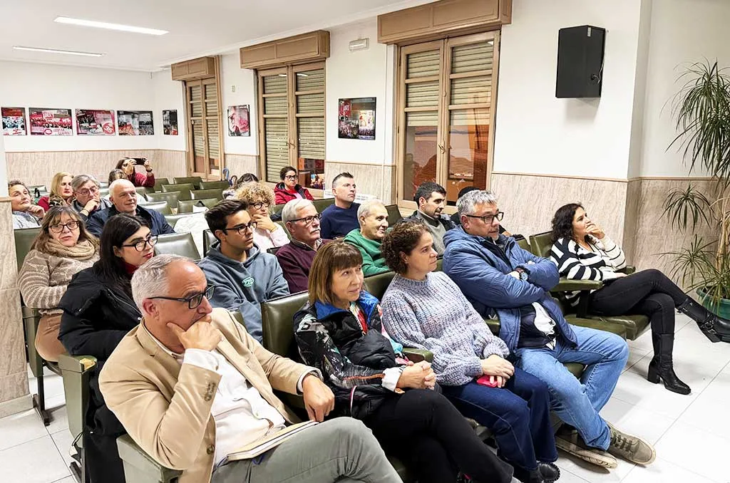 Elecciones Cortes CyL: La Asamblea del PSOE de Ponferrada eleva a la Ejecutiva Provincial las propuestas de Mabel Fernández y Zaira Fernández para la candidatura
