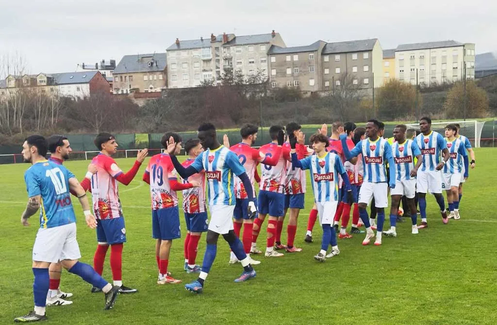 El Atlético Bembibre salva un punto ante la Arandina tras fallar su tercer penalti de la temporada (1-1)