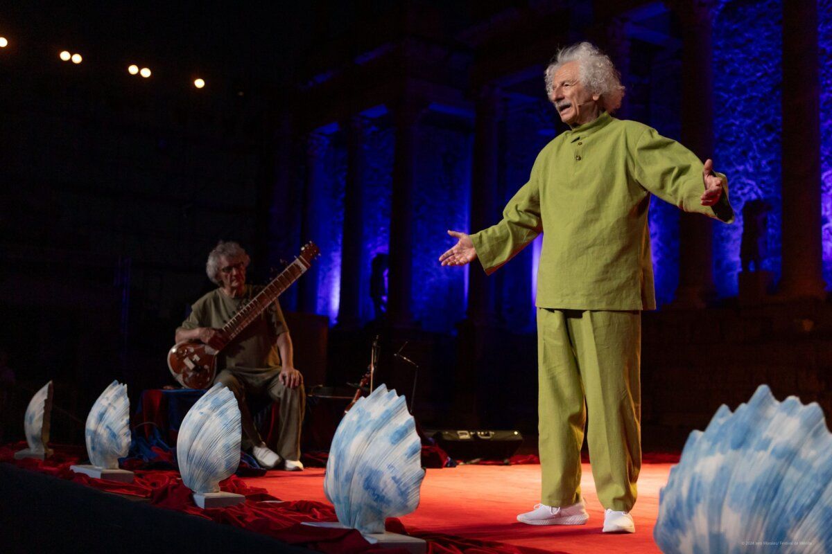 Rafael Álvarez El Brujo actuando en el Teatro Bergidum