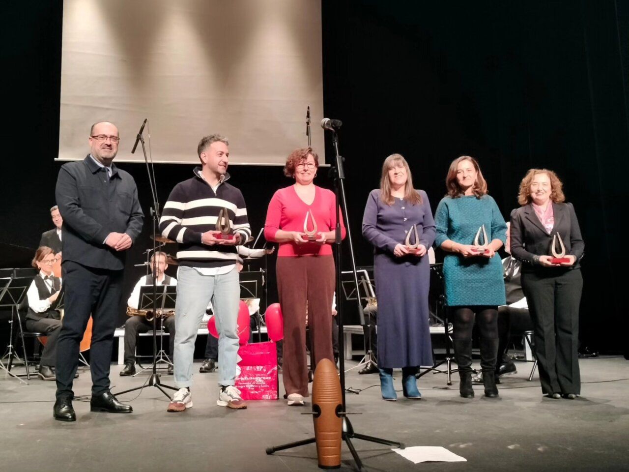 Homenaje a donantes de sangre en Ponferrada con premios y actuaciones