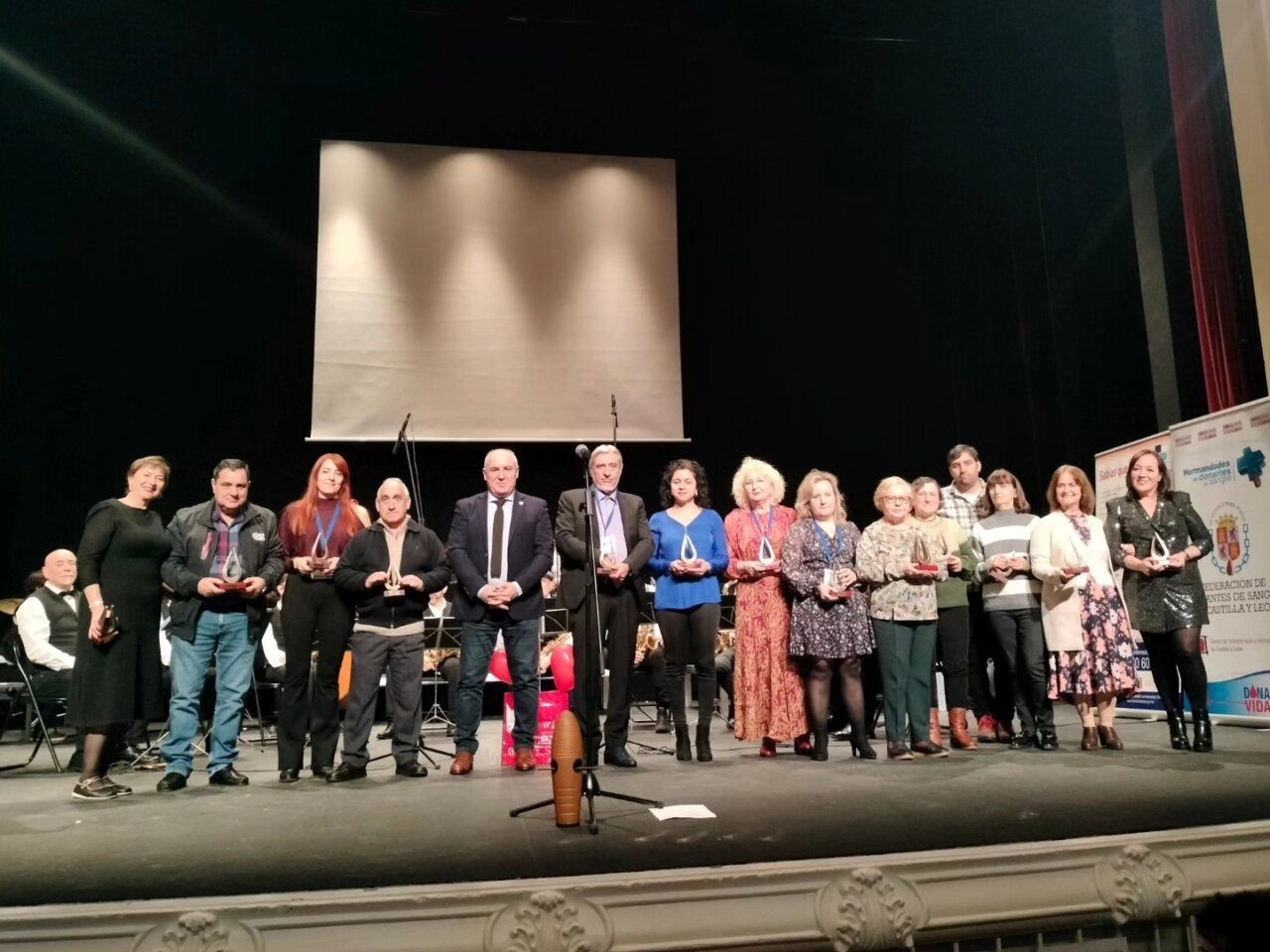 Homenaje a donantes de sangre en Ponferrada con premios y reconocimientos