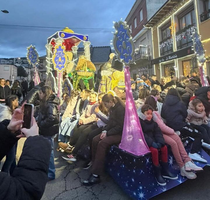 Cabalgata de Reyes 2026: Emoción y alegría para los más pequeños en Cubillos del Sil