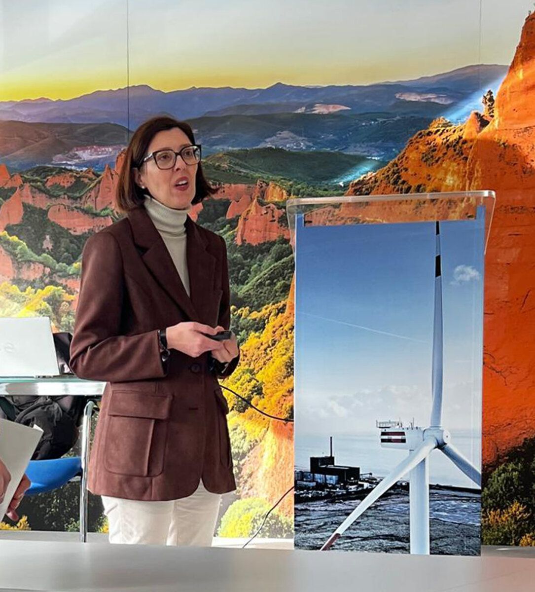 Presentación de LM Wind Power en apoyo a la Asociación Alzheimer Bierzo.