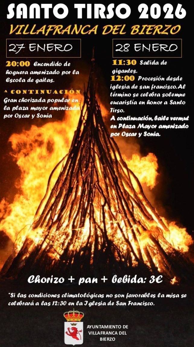 Hoguera encendida durante las fiestas de Santo Tirso en Villafranca del Bierzo