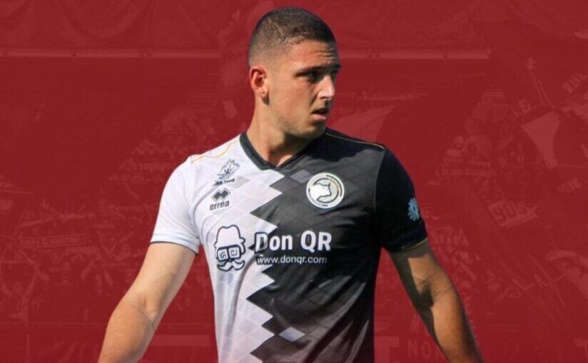 Pablo Pérez, nuevo defensa del Atlético Bembibre, en su presentación.