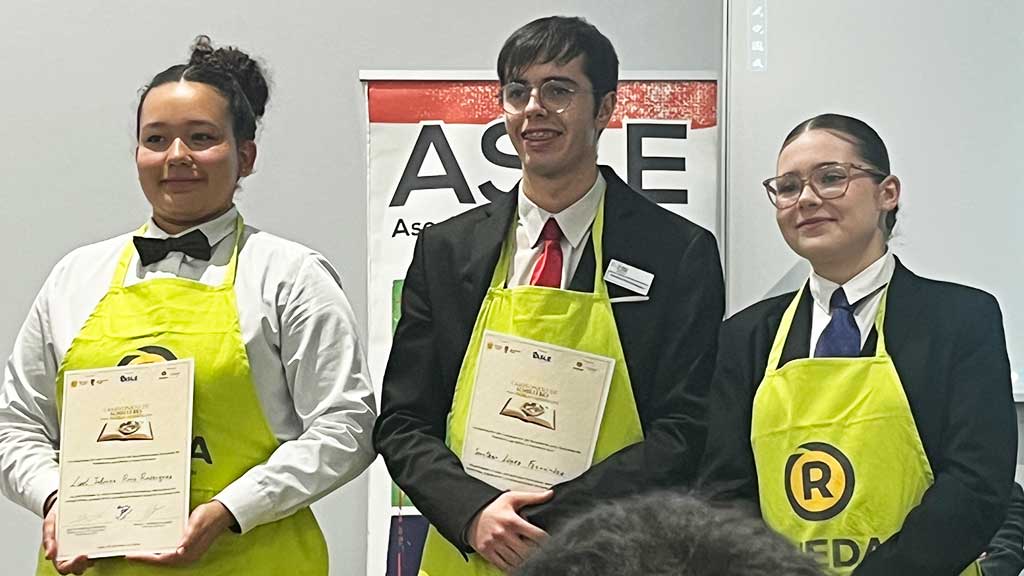 Estudiantes premiados en el I Campeonato de Sumillería para Escuelas de Hostelería