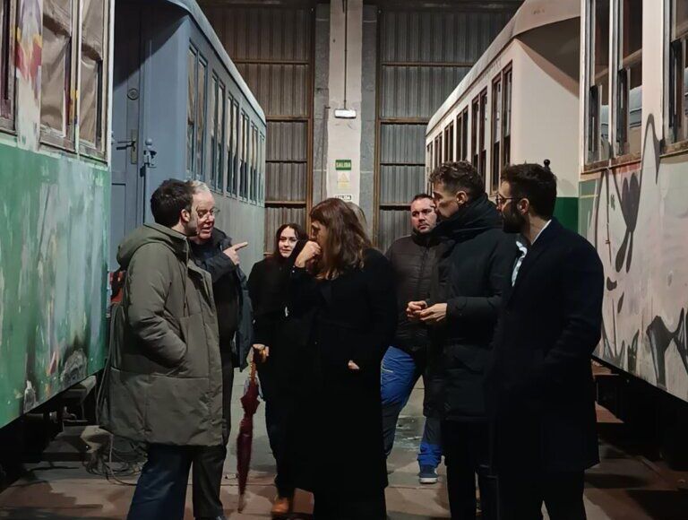 Visita al centro de biomasa en Orallo con representantes locales y estatales.