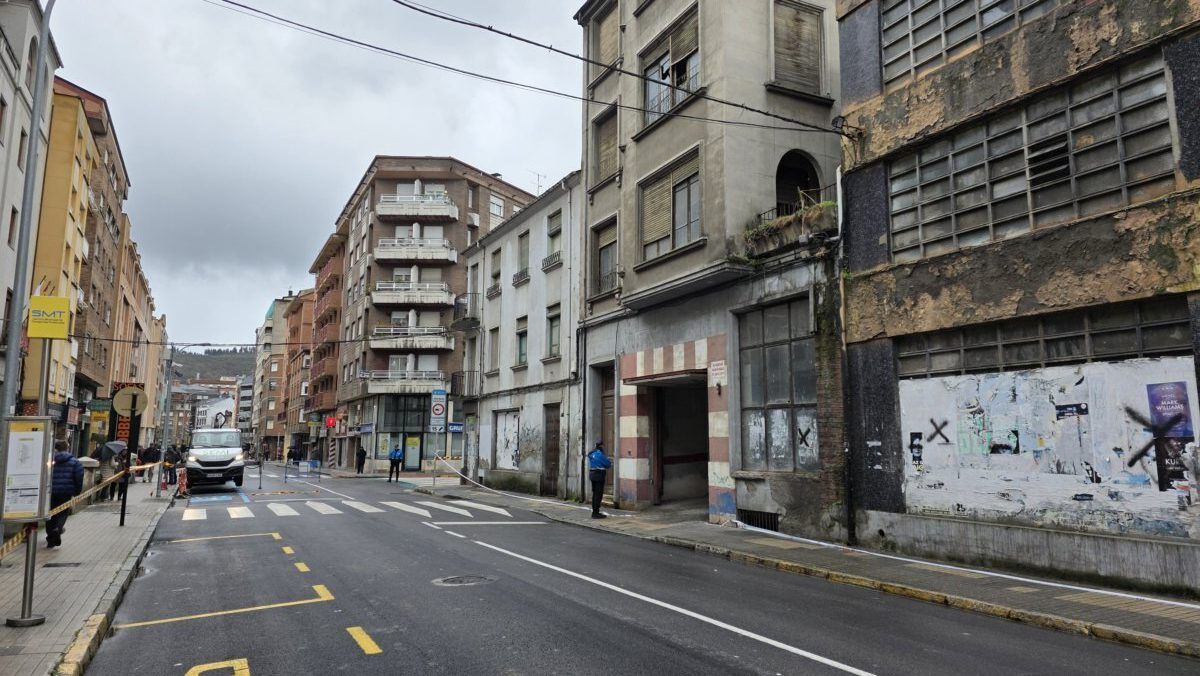 Derrumbe parcial de un garaje en Ponferrada, sin daños personales.