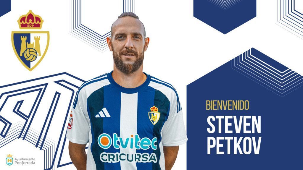 Steven Petkov posando con la camiseta de la SD Ponferradina