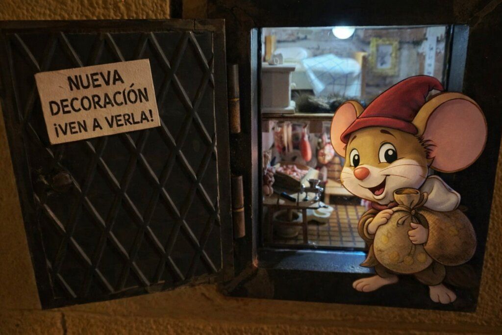 Interior de la casita del Ratoncito Pérez con nueva decoración