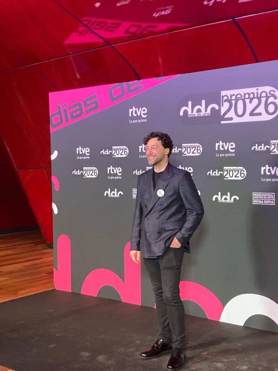 Compositor Iván Palomares en los Premios Días de Cine 2026 apoyando a Oncobierzo.