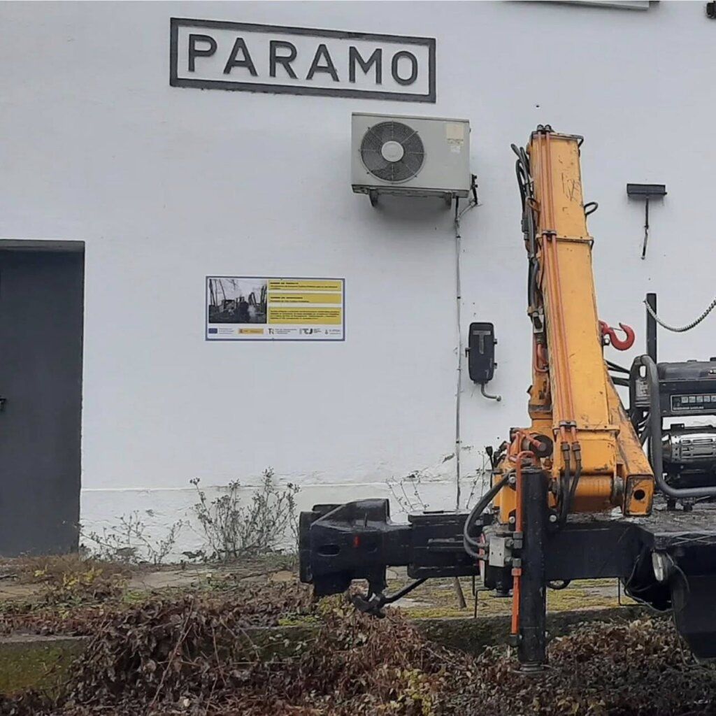 Maquinaria en la estación de Páramo del Sil para el proyecto Ponfeblino