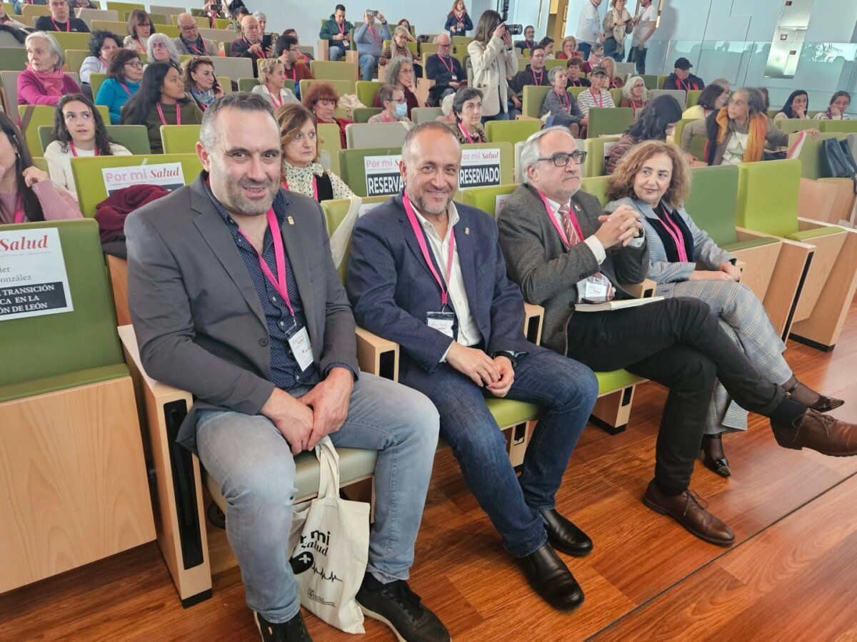 Asistentes en la I Jornada de Divulgación Científica en Oncología en Ponferrada