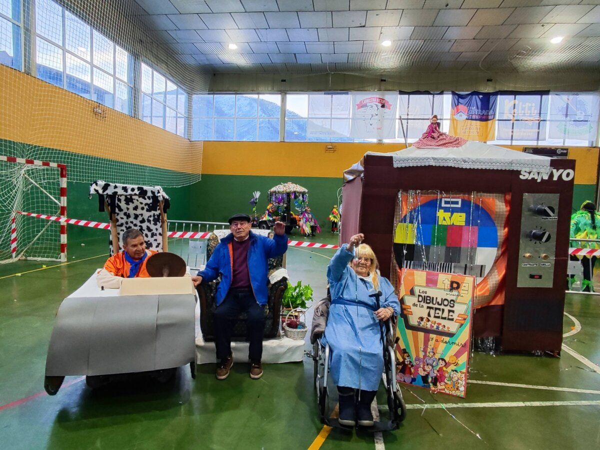Participantes de la Asociación Parkinson Babia en el Carnaval
