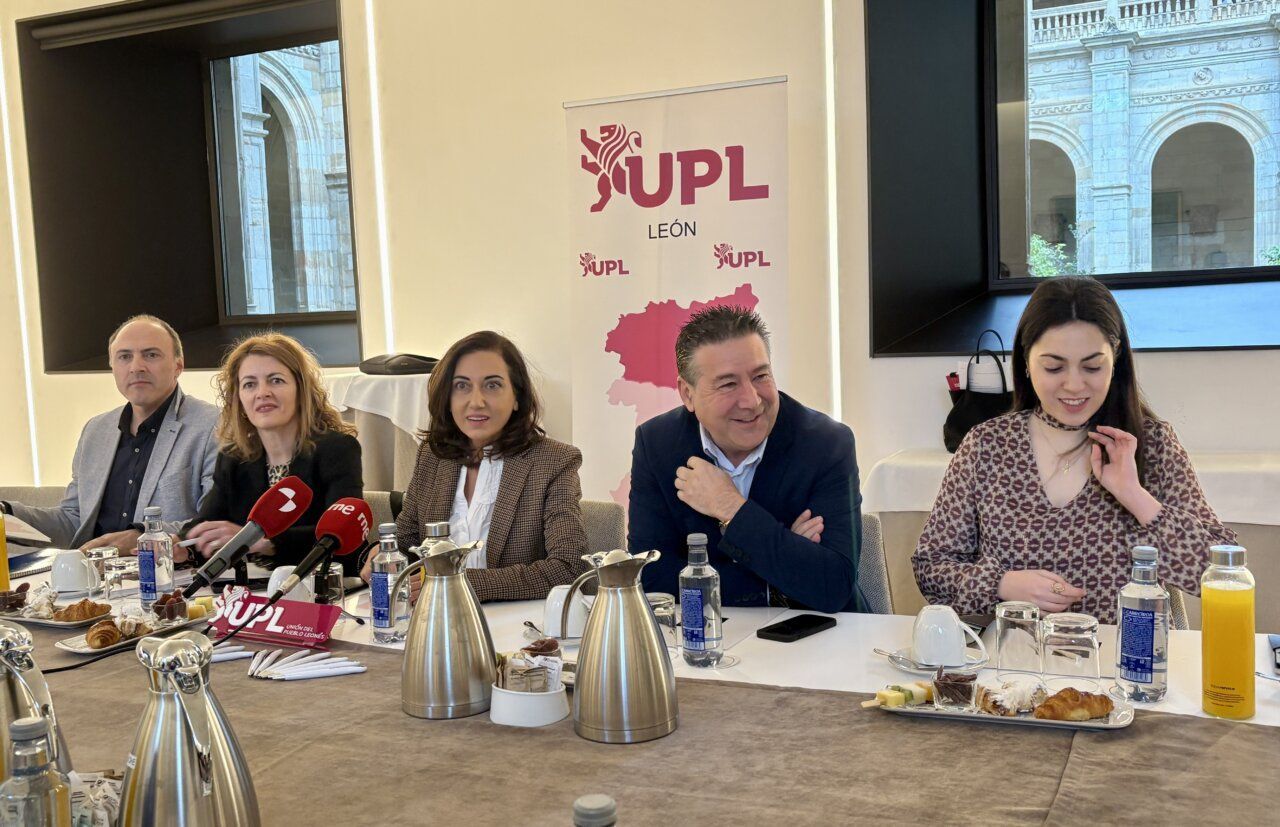 Reunión de UPL para discutir la implicación de la Junta en FEVE