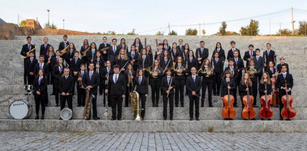 Fotografía de la Banda de Música Ciudad de Ponferrada en formación