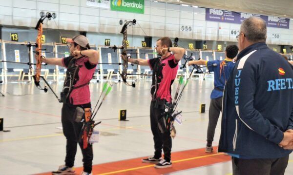 Competidores en el Campeonato de España de tiro con arco en sala