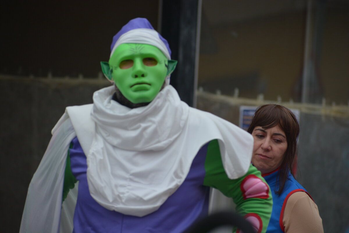 Personas disfrazadas en el carnaval de Camponaraya