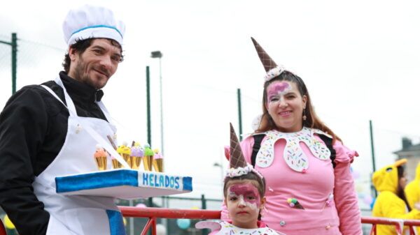 Familia disfrazada de helados en el carnaval de Ponferrada