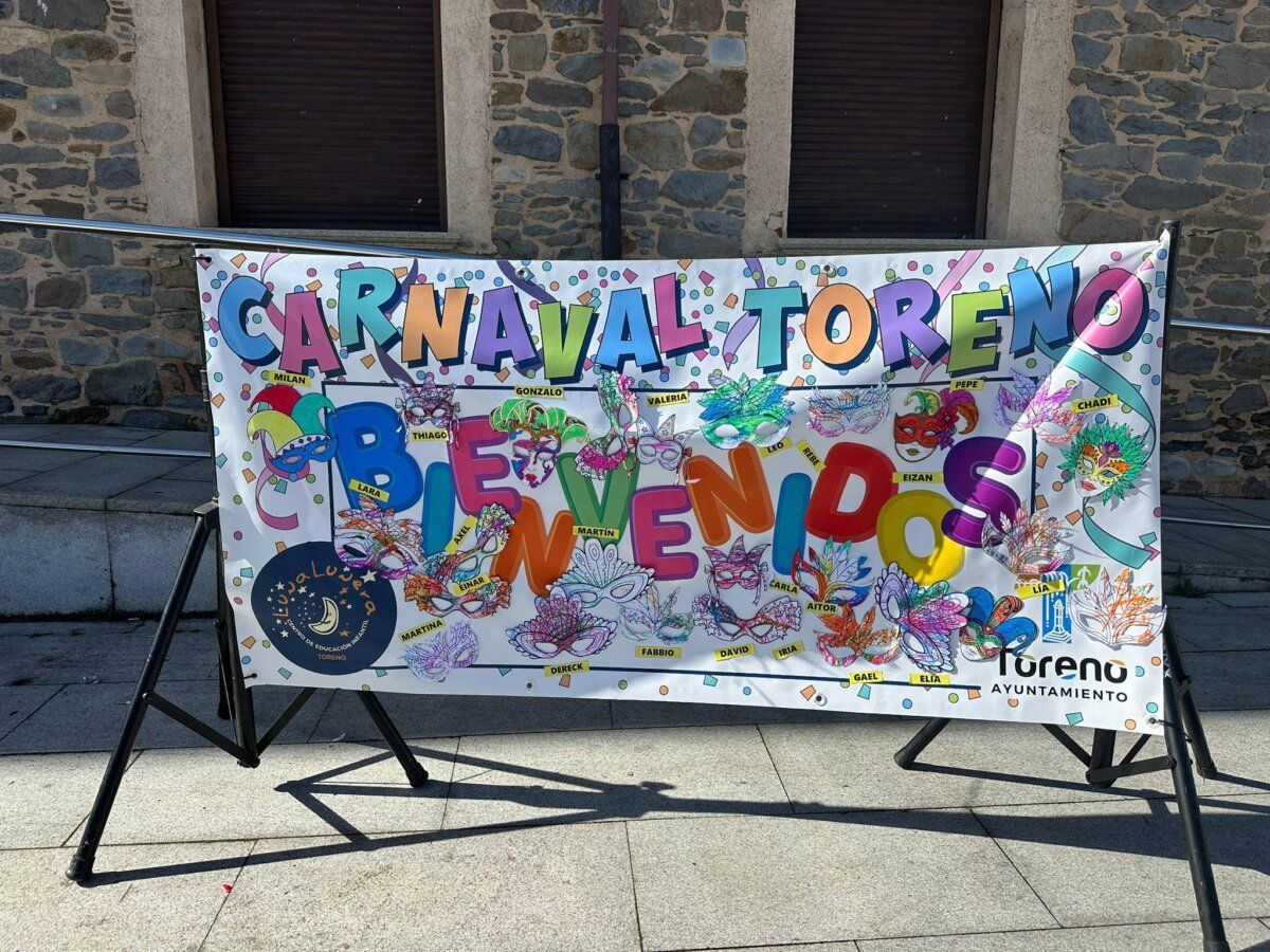 Banner colorido del Carnaval de Toreno con la palabra Bienvenidos