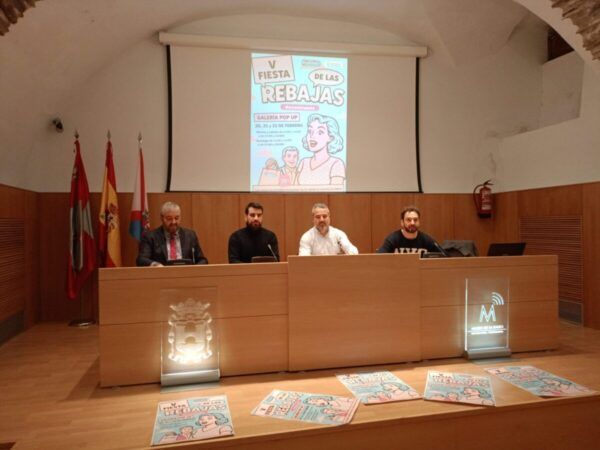David Pacios en la presentación de la feria de rebajas en Ponferrada