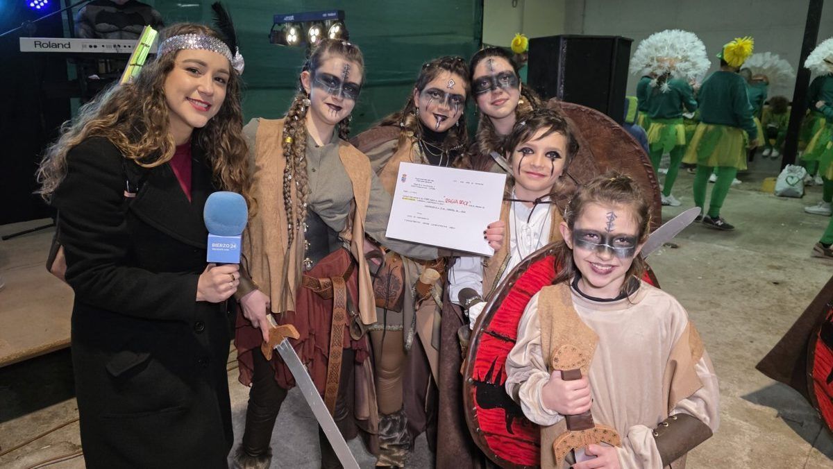 Grupo de niños disfrazados en el Carnaval de Camponaraya