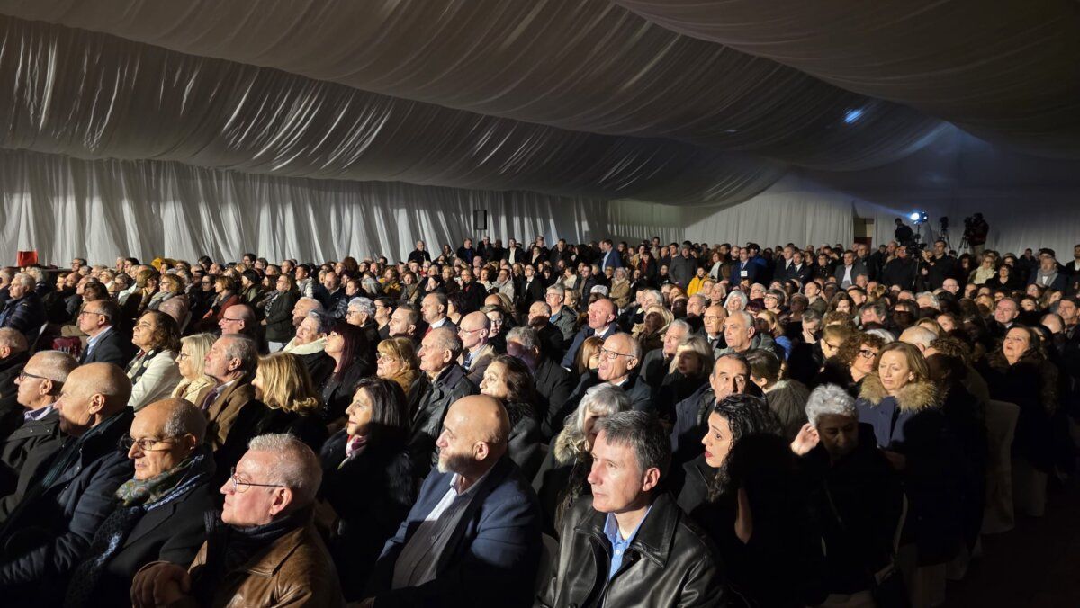 Multitud de personas en el festival del botillo en Bembibre