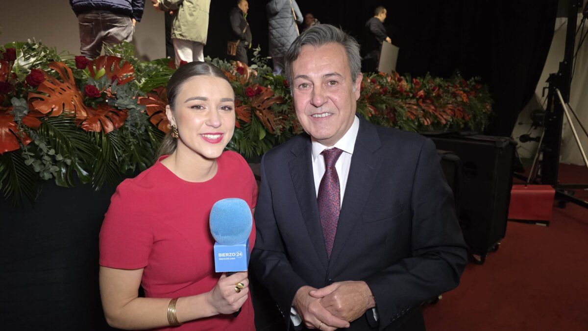 Presentadores de la Gala del Festival Internacional del Botillo en Bembibre
