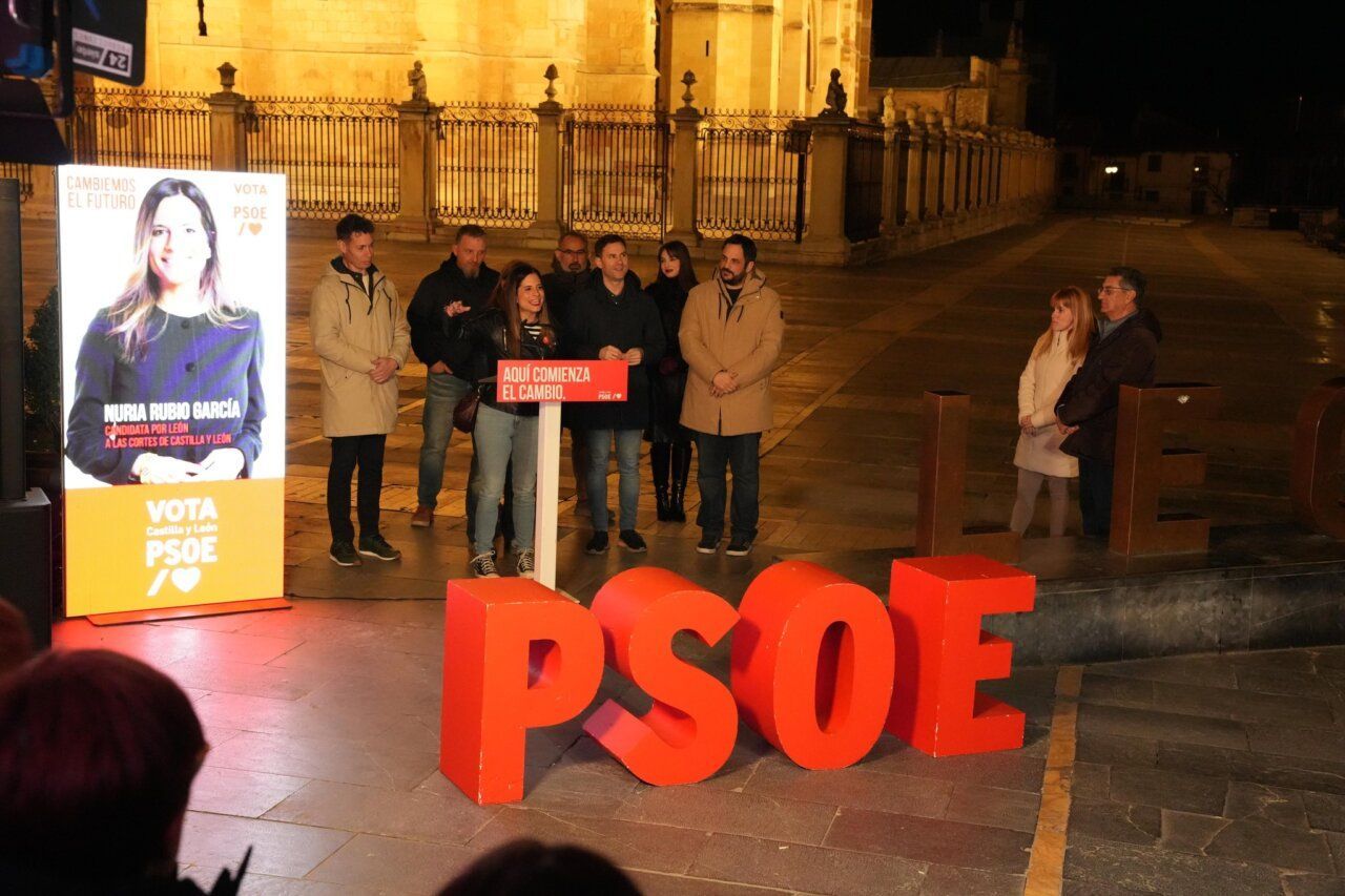 Acto de inicio de campaña del PSOE en León con Nuria Rubio García