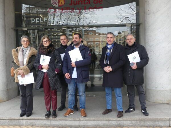 Responsable de CSIF frente a la Delegación Territorial de Zamora