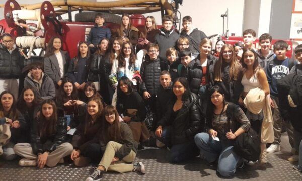 Grupo de estudiantes de 2° ESO en una excursión en Salamanca