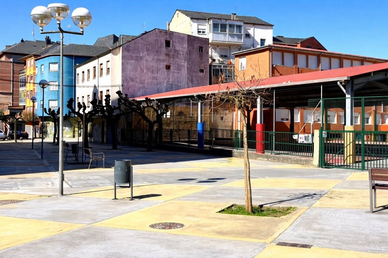 Vista del nuevo lugar del mercado de plantas en Ponferrada