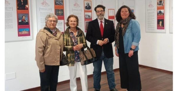 Visita al Museo MARCA en Cacabelos durante la exposición sobre Enrique Gil