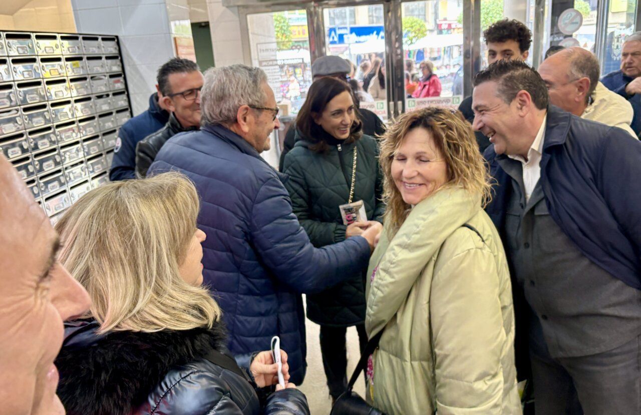 Miembros de Unión del Pueblo Leonés en un encuentro social