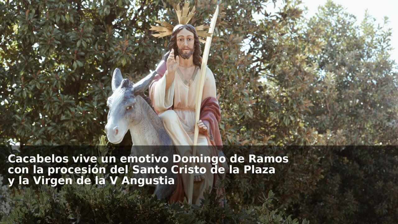 Imagen de la procesión del Santo Cristo de la Plaza en Cacabelos