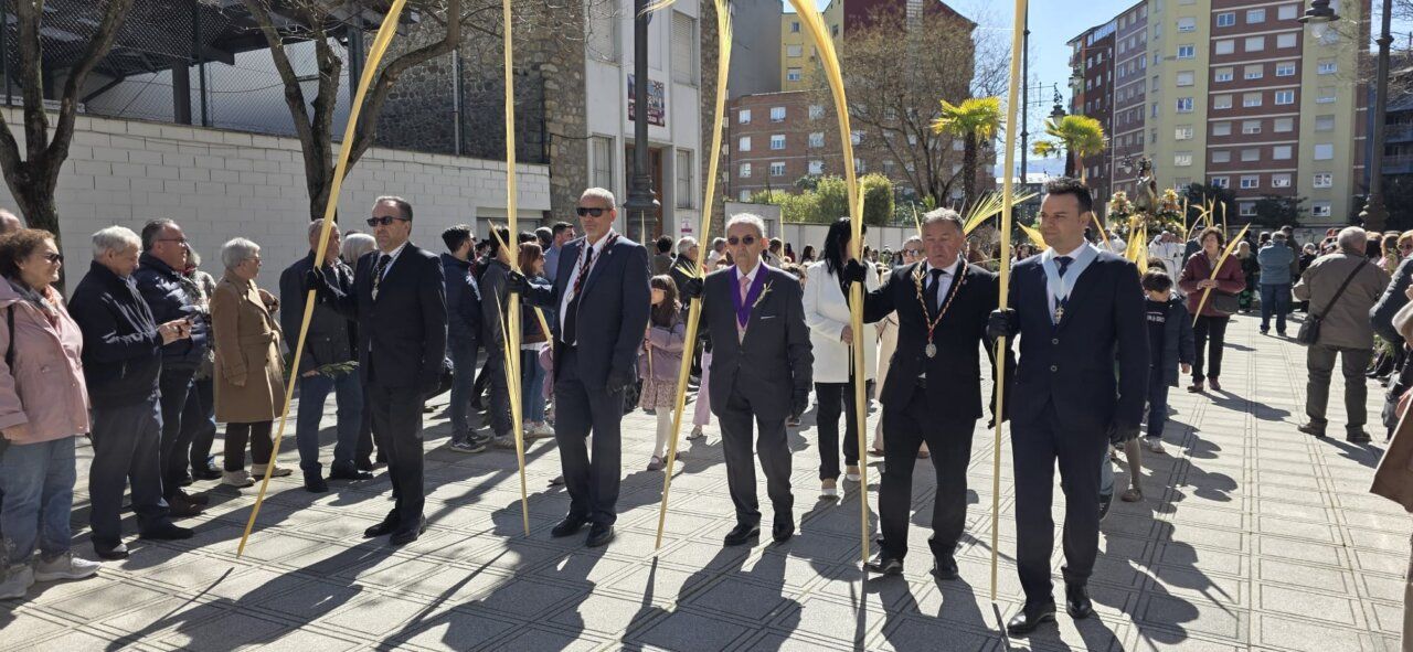 Celebración del Domingo de Ramos en Ponferrada con palmas