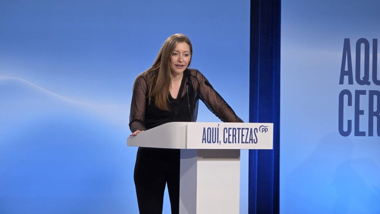Ester Muñoz hablando en un acto del Partido Popular en Ponferrada