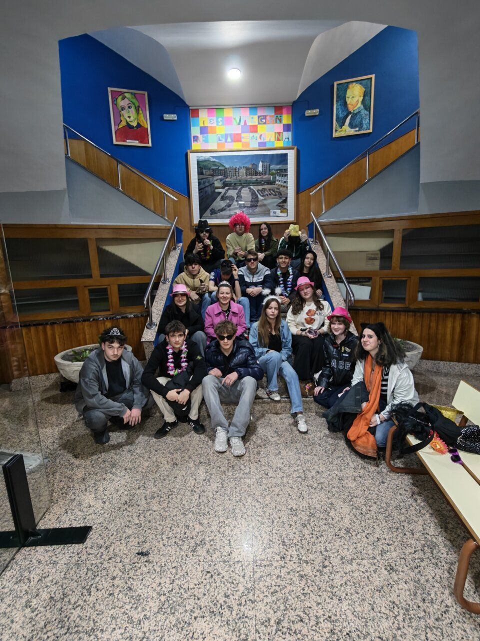 Grupo de estudiantes en el IES Virgen de la Encina durante la semana Erasmus+