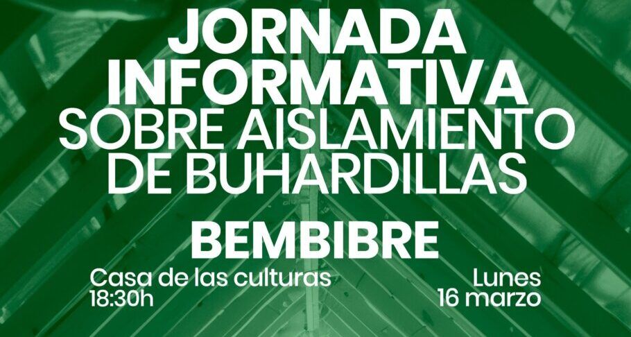Persona trabajando en el aislamiento de buhardillas en Bembibre