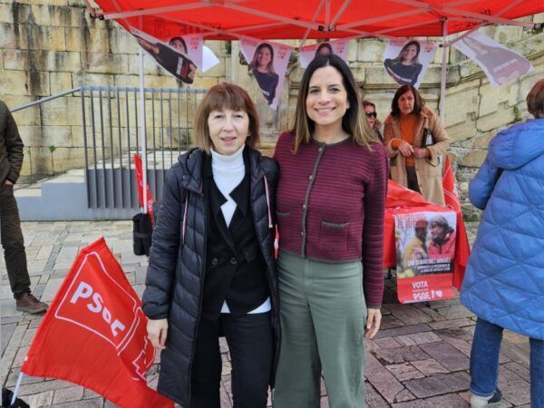 Mabel Fernández y Nuria Rubio en un evento del PSOE