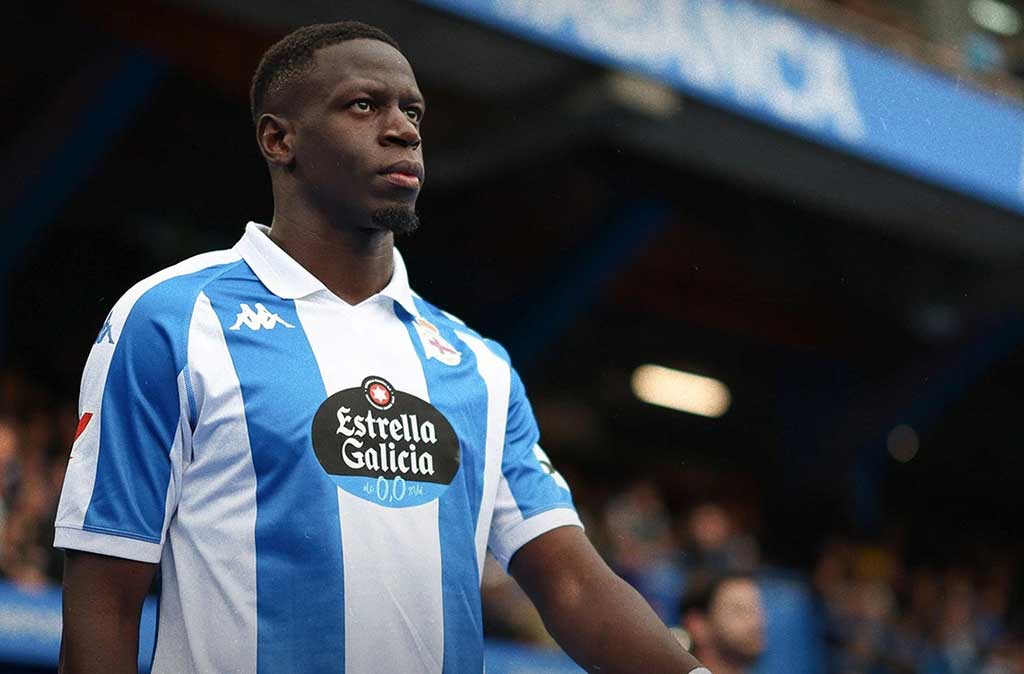 Omenuke Mfulu durante un entrenamiento con la SD Ponferradina