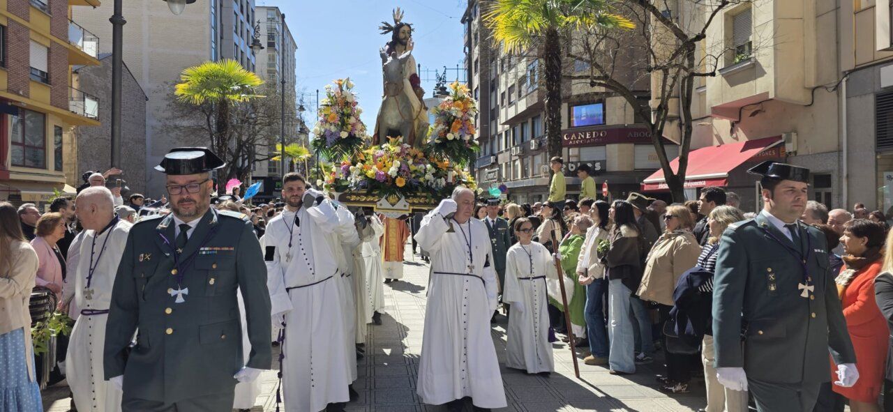 Multitud en la celebración del Domingo de Ramos en Ponferrada