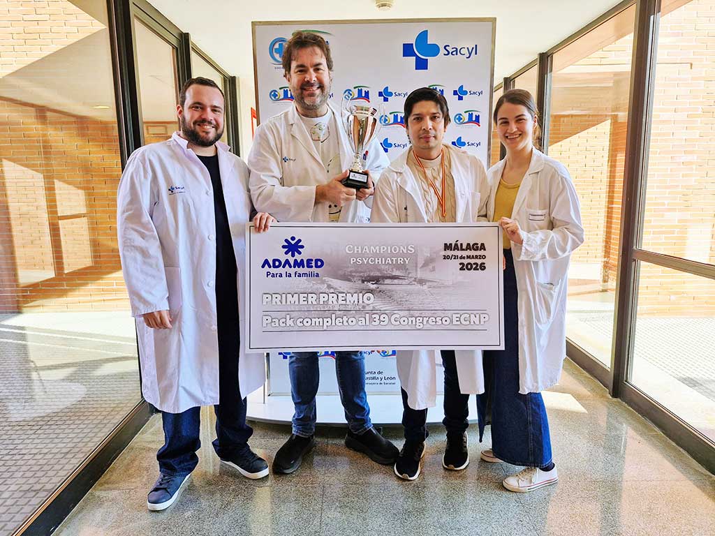 Equipo del Hospital El Bierzo recibiendo premio en Champions Psychiatry