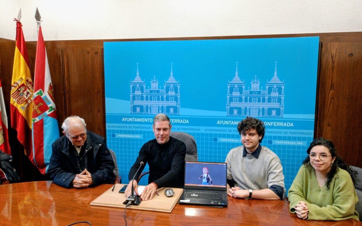 Presentación del personaje Enci en el Ayuntamiento de Ponferrada