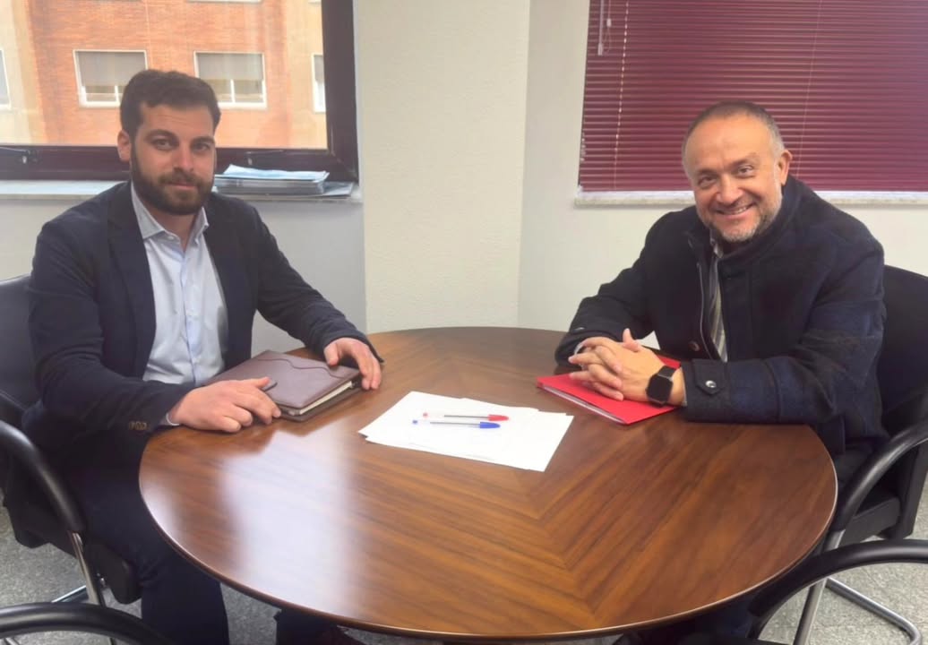 Reunión entre el presidente de la Diputación de León y el alcalde de Noceda del Bierzo